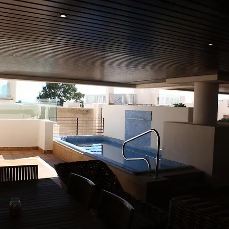 111 - 2 Beds Private Pool Daire *